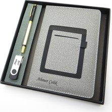 Signator® Codex | N351 Kişiye Özel Defterli Set - Isme Özel Siyah/gold Kalem + Isme Özel Gri Defter + Isme Özel 32 GB USB Bellek | Isme Özel Kutusunda Hediyelik Set