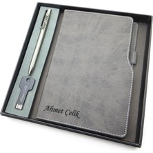 Signator® Codex | N162 Kişiye Özel Defterli Set - Isme Özel Gri Kalem + Isme Özel Gri Defter + Isme Özel 32 GB USB Bellek| Isme Özel Kutusunda Hediyelik Set