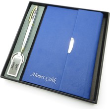 Signator® Codex | N332 Kişiye Özel Defterli Set - Isme Özel Gümüş Kalem + Isme Özel Mavi Defter + Isme Özel Anahtarlık | Isme Özel Kutusunda Hediyelik Set