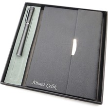 Signator® Codex | N201 Kişiye Özel Defterli Set - Isme Özel Siyah Kalem + Isme Özel Siyah Defter | Isme Özel Kutusunda Hediyelik Set