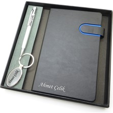 Signator® Codex | N295 Kişiye Özel Defterli Set - Isme Özel Beyaz Kalem + Isme Özel Siyah Defter + Isme Özel Anahtarlık| Isme Özel Kutusunda Hediyelik Set