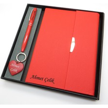 Signator® Codex | N207 Kişiye Özel Defterli Set - Isme Özel Kırmızı Kalem + Isme Özel Kırmızı Defter + Isme Özel Kırmızı Anahtarlık | Isme Özel Kutusunda Hediyelik Set