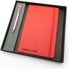 Signator® Codex | N249 Kişiye Özel Defterli Set - Isme Özel Pembe Kalem + Isme Özel Kırmızı Defter | Isme Özel Kutusunda Hediyelik Set