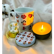 Giftmoda Girl Gang Tasarımlı kupa Mum Ve Altınyaldızlı Kar Küresi Hediye Seti