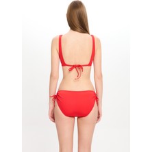 Too Salty Swimwear Kadın Kırmızı Üçgen Toparlayıcı Alttan Ayarlı Klasik Bel Bikini Takımı 24S109ST