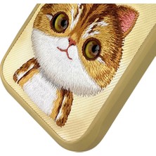 iPhone 16 Pro Uyumlu 3D Göz Golden Kedi Detaylı Gerçek Nakış İşlemeli Kabartmalı Big Eyes Kılıf