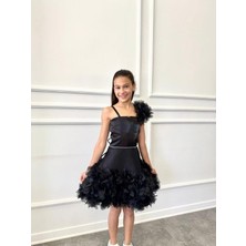 Kız Çocuk Omuz ve Etek Ucu Çiçek Detaylı Tasarım Abiye Elbise