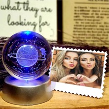 Satürn Çemberinde Yürüyen Kız Işıklı Cam Küre 8cm*6cm