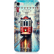Apple iPhone 8 Uyumlu Yağmurlu Sokakta Kırmızı Tramvay  Desenli Silikon Kılıf