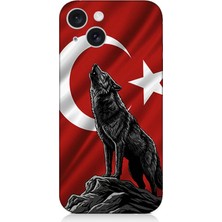 Apple iPhone 15 Uyumlu Bayrak Önünde Uluyan Kurt  Desenli Silikon Kılıf