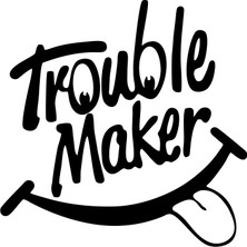 Trouble Maker Sticker 17X17 cm Siyah