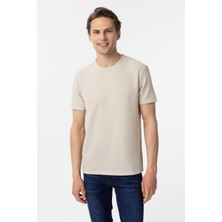 Bej Slim Fit Armürlü Bisiklet Yaka Tişört