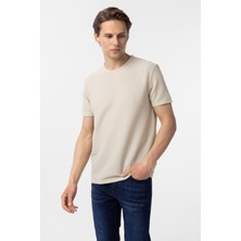 Bej Slim Fit Armürlü Bisiklet Yaka Tişört