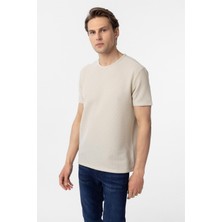 Bej Slim Fit Armürlü Bisiklet Yaka Tişört