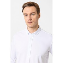 Beyaz Slim Fit Armürlü Düğmeli Yaka Gömlek