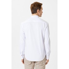 Beyaz Slim Fit Armürlü Düğmeli Yaka Gömlek