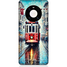 Huawei Mate 40 Pro Uyumlu Yağmurlu Sokakta Kırmızı Tramvay  Desenli Silikon Kılıf
