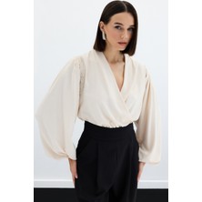 Sateen Aksesuar Detaylı Bodysuit Bluz - Bej