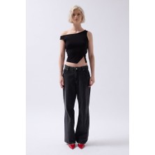 Trend Befaon Kayık Yaka Yırtmaç Detay Bluz