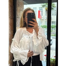 Bağcık Detaylı Romantik Gömlek Beyaz