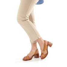 Madleen Taba Renk Yumuşak Hakiki Deri Kadın Sandalet Kalın Topuklu Ayakkabı