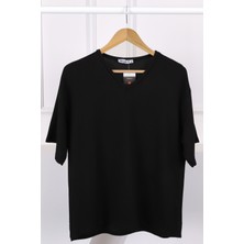 Siyah V Yaka Kısa Kol T-Shirt