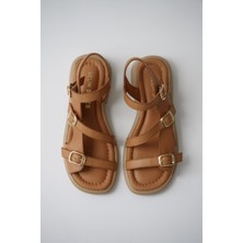 Selin Shoes Bloss 3'lü Lastik Toka Detaylı Kadın Sandalet Taba Deri ile Yaz Şıklığı
