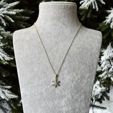 Kar Tanesi Uçlu Taşlı Bijuteri Kolye