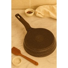 Premium Granit Döküm Tava - Yapışmaz Parlak Yüzey, Ergonomik Saplı, 24 cm