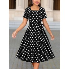 Kadın Kısa Kollu Geometrik Yaka Puantiyeli Kiloş Midi Süprem Elbise