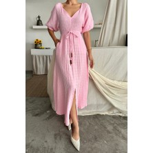 Arben Boutique V Yaka Bel Boncuk Bağlamalı Müslin Elbise Yırtmaç Detaylı - Pembe