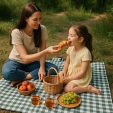 Kendinden Çantalı Haki Ekose Piknik Örtüsü 150X150 cm Taşınabilir Cırtlı Piknik Matı, Taşıma Kordonlu, Ince Katlanabilir Örtü