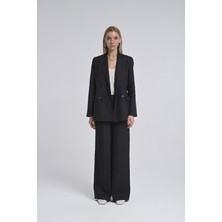 Kadın Siyah Düğmeli Blazer Ceket