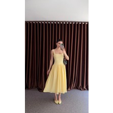 Dokulu Kumaş Sarı Elbise