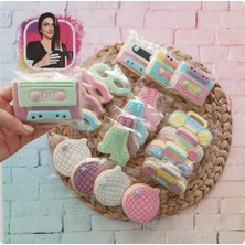 Doksanlara Özel Disko Topu Maske Kaset Paten ve Teyp Model Butik Kurabiye - 20 Adet