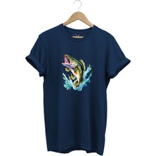 Fishing Balıkçılık Levrek Balığı Deniz Baskılı %100 Pamuk Regular Fit Bisiklet Yaka T-Shirt