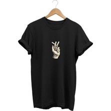 El Desenli Baskılı T-Shirt