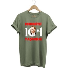 29 Ekim Cumhuriyet Bayramı Atatürk Ay Yıldız Baskılı Cumhuriyet 101 Yaşında Türkiye Tişört