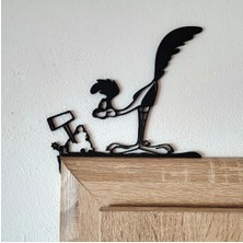 Roadrunner Kapı Köşe Süsü – Neşeli ve Hareketli Dekor Tasarımı