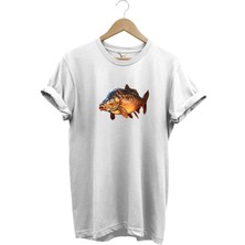 Avcılık Fishing Deniz Göl Sazan Balığı Baskılı Renkli %100 Pamuk Regular Fit Bisiklet Yaka T-Shirt