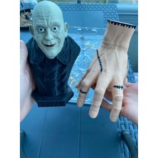 Thing ve Fester Addams