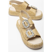 Kadın Dolgu Topuk Sandalet Bej Çift Bantlı Hasır Malzeme Taşlı Tokalı