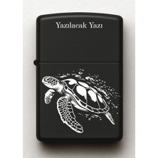 Kaplumbağa Caretta Desenli Kişiye Özel Isimli Siyah Benzinli Metal Çakmak