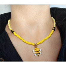 Crystal Atelier Arı Figürlü Kolye, Arı Figürlü Sarı Boncuk Kolye, Renkli El Yapımı Yazlık Trend Kadın Kolyesi, Siyah Cam Incili Arı Figürlü Kolye, Sevimli ve Şık Tasarım Arı Figürlü Kolye, Inci Kolye