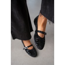 Selin Shoes Caren Siyah Kadife Kumaş Üzerine Parıltılı  Taş  Detaylı Bilekten Bağlamalı Kadın Babet- Siyah