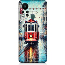 Infinix Hot 11S Uyumlu Yağmurlu Sokakta Kırmızı Tramvay  Desenli Silikon Kılıf