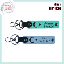 Gönlündeki Yerini Taçlandıran Hediye – Ay Yıldız Desenli Kişisel Anahtarlık, Turkuaz-Gök Mavi