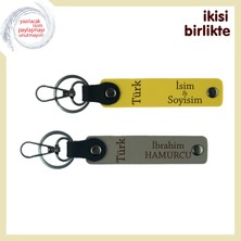 Birlikte Yazılan Hikâyeye Hediye – Türk Yazısı Isimli Deri Anahtarlık Takımı, Sarı-Kül Gri