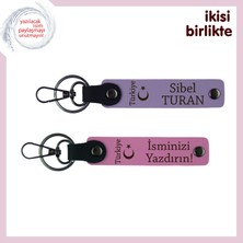 Göktürk Gücünü Taşıyan Deri Anahtarlık – Kişiye Özel Ayyıldız ve Türkiye Hediye Takımı, Mor-Pembe