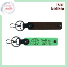 Seyahat Rotalarını Sevenlere, Karavan Temalı Anahtarlık Takımı, Isim Yazılı, Koyu Kahve-Fıstık Yeşil